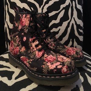 Floral doc martens